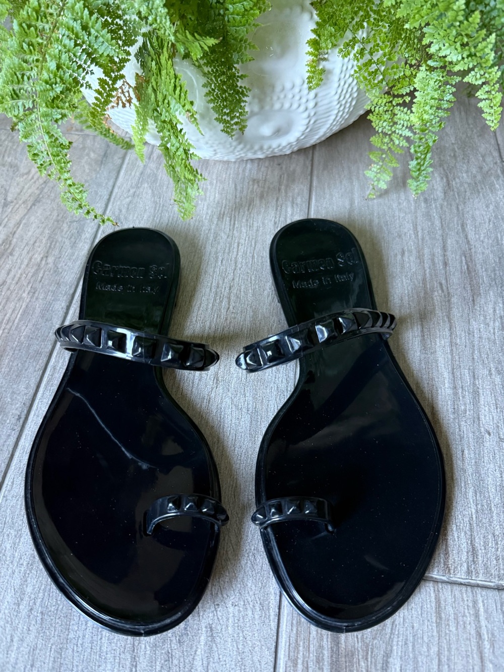 Carmen Sol Maria Flat Sandal  Black